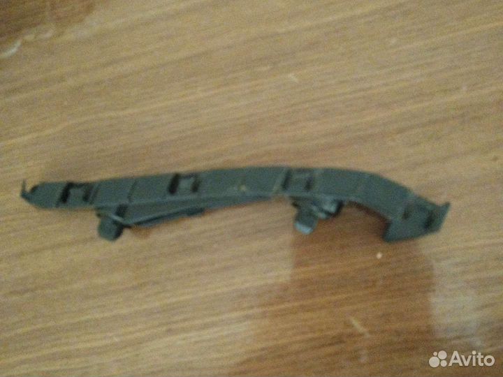 Крепление бампер Honda Elysian передний левый