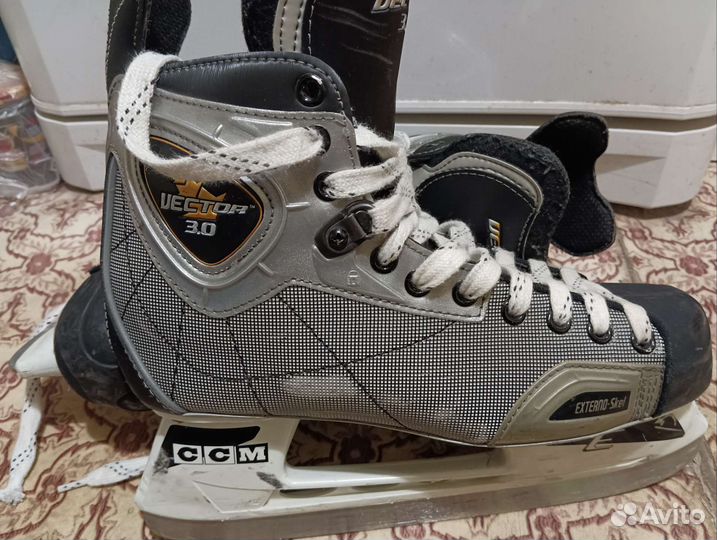Коньки хоккейные ccm vector 3.0