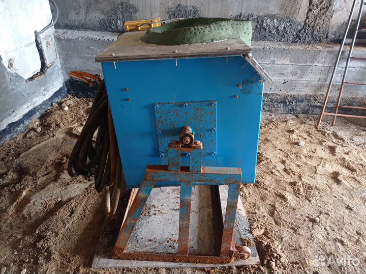 Индукционная тигельная печь