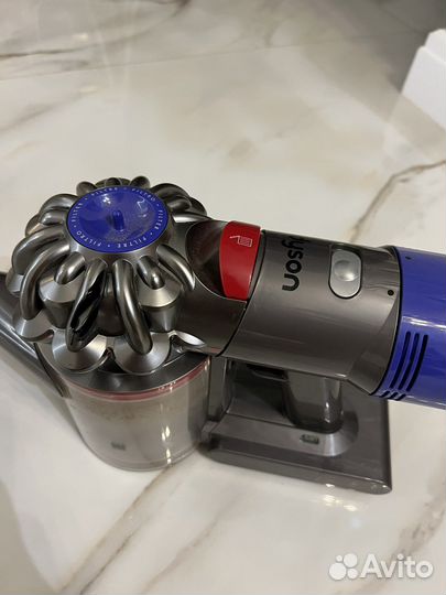 Пылесос Dyson v8 absolute