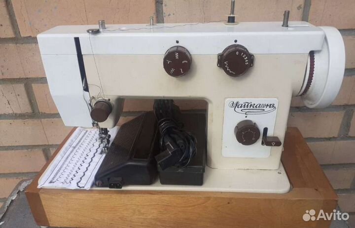 Швейная машинка чайка143