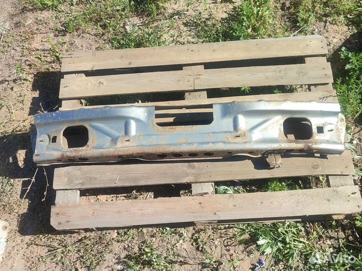 Усилитель заднего бампера Шевроле нива