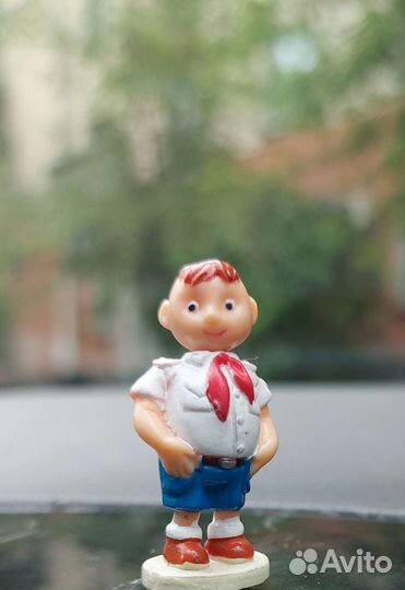 Статуэтка СССР мальчик пионер колкий пластик