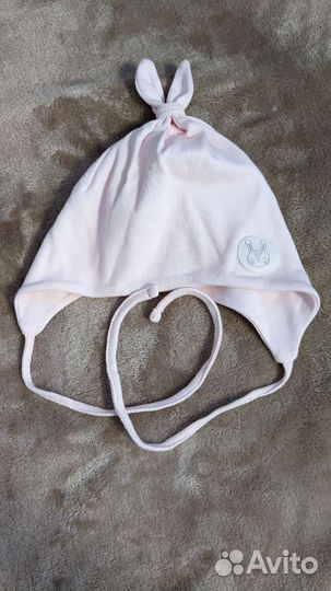 Шапочки для девочки 44-46р