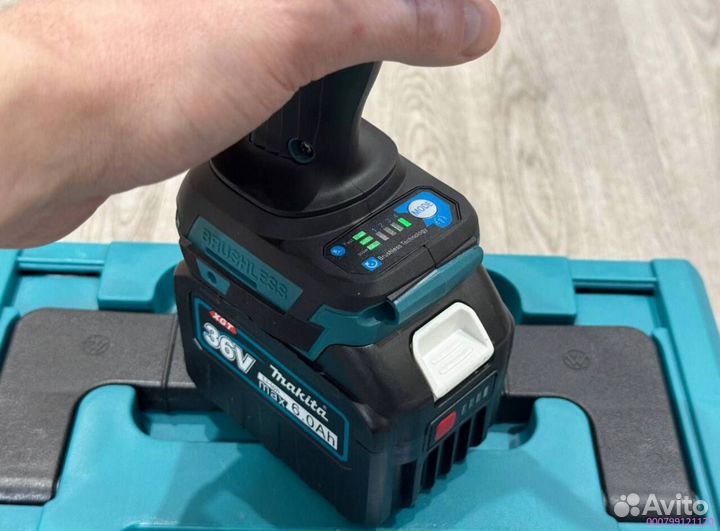 Легкий и мощный гайковерт Makita