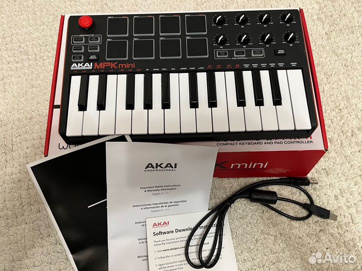 Midi клавиатура Akai mpk mini