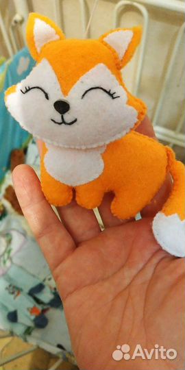 Мобиль на кроватку из фетра