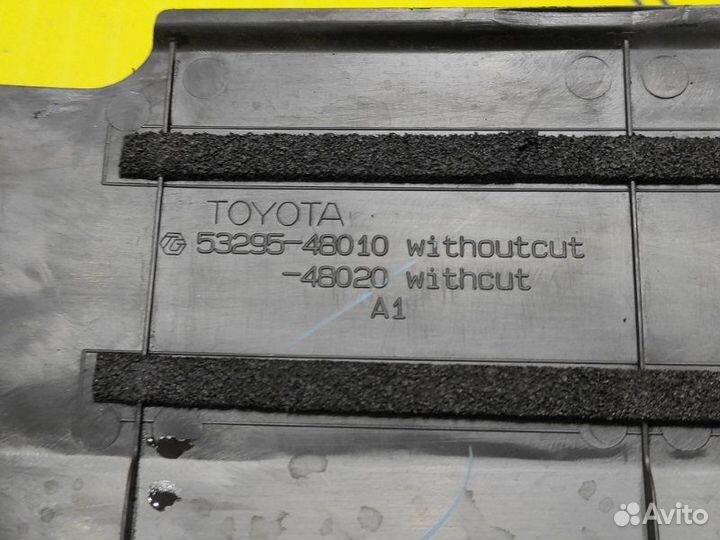 Декоративная накладка рамки радиатора Toyota