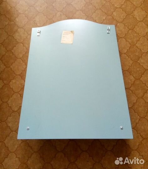 Зеркало с полочкой