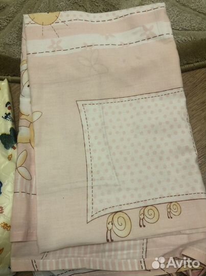 Бортики и комплект постельного белья в кроватку