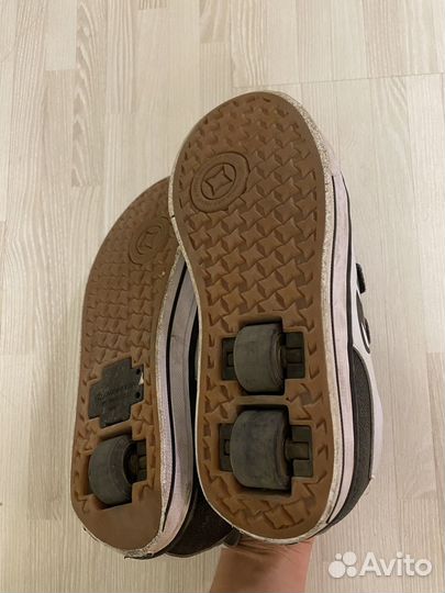 Роликовые кроссовки heelys