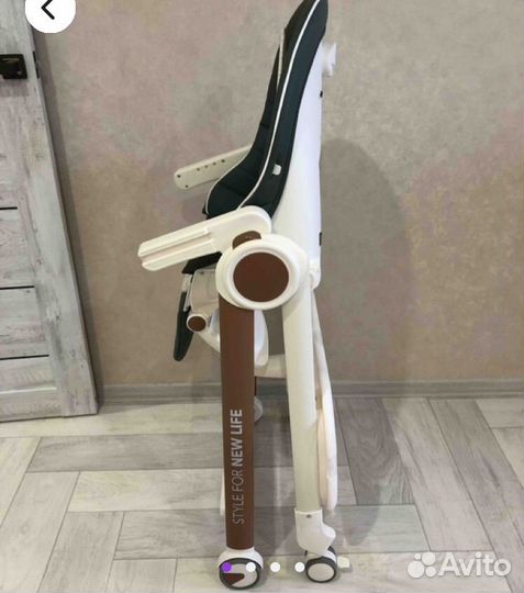 Стульчик для кормления Happy baby Berny V2