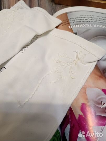 Перчатки белые женские