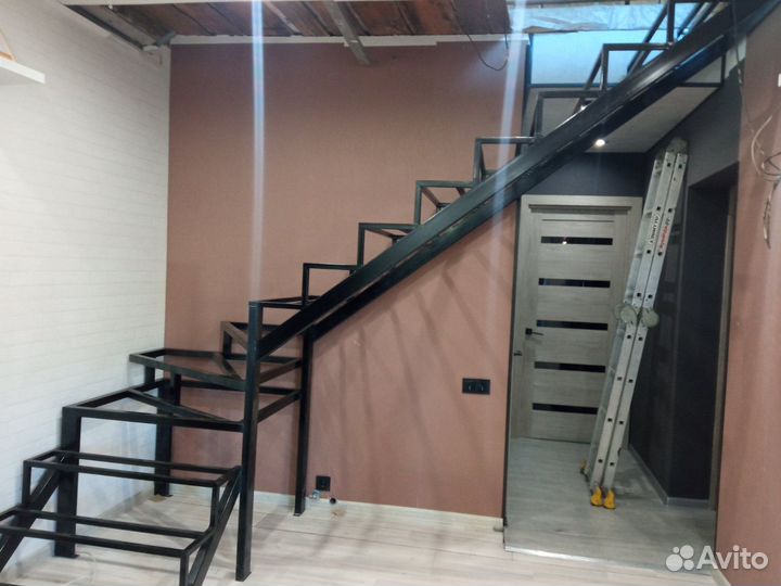 Изготовление металлокаркасов лестниц