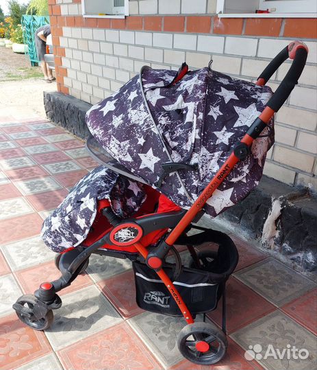 Прогулочная коляска