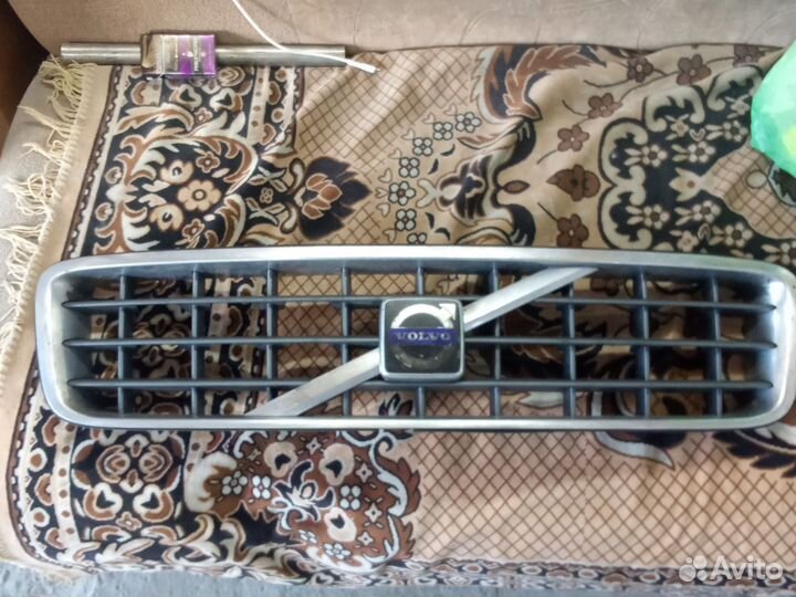 Решетка бампера передняя хс90