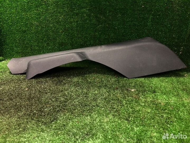 Обшивка стойки задняя правая Volkswagen Polo 6C1