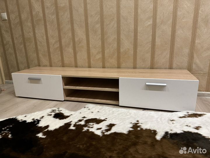 Тумба под телевизор