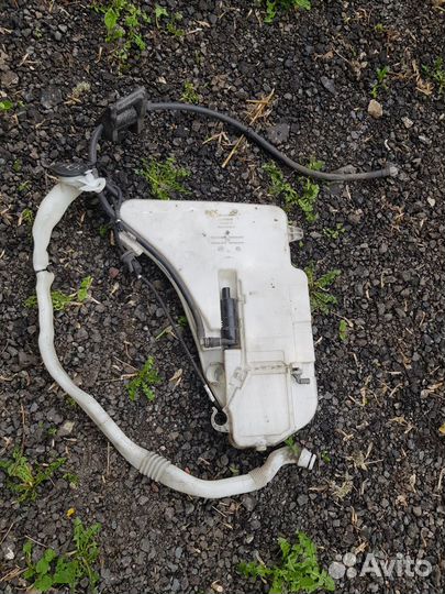 Бачок стеклоочистителя BMW F10 M6 F13