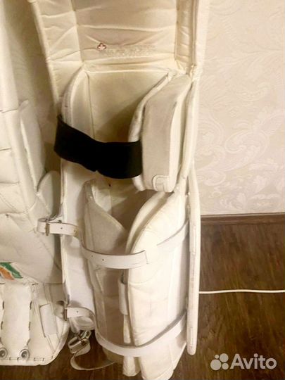 Щитки вратарские True L12. спец заказ