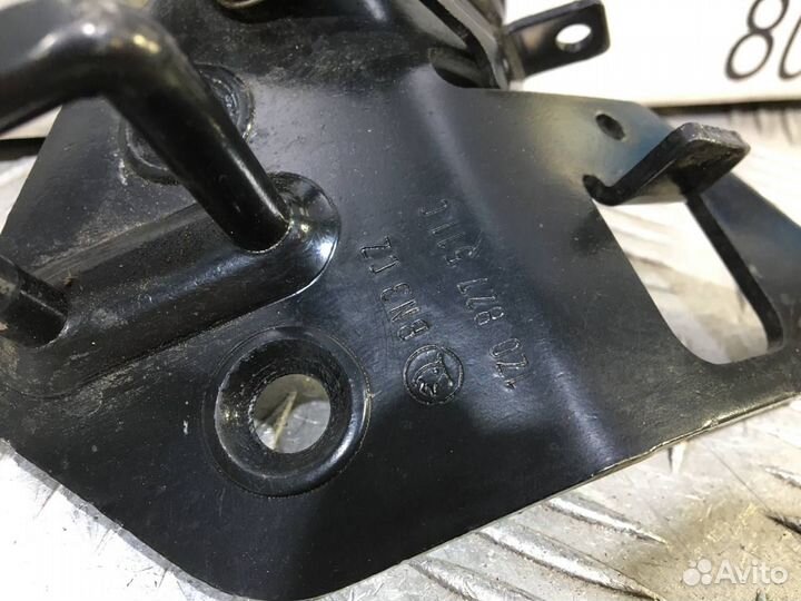 Б/У Ответная часть замка багажника#001