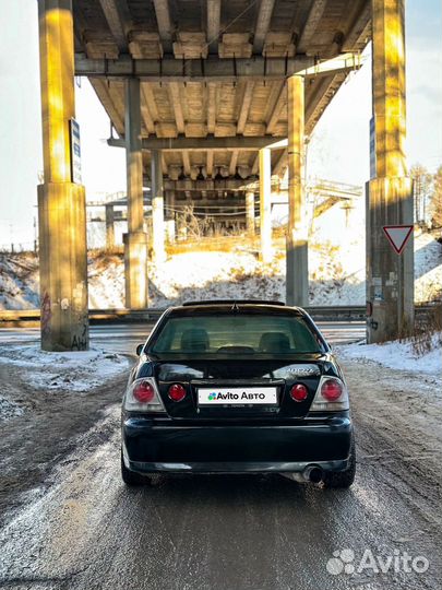 Toyota Altezza 2.0 AT, 1999, 300 000 км