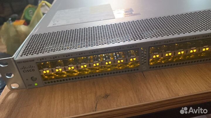 Cisco Nexus N5K-C5548P-FA + N55-M16P