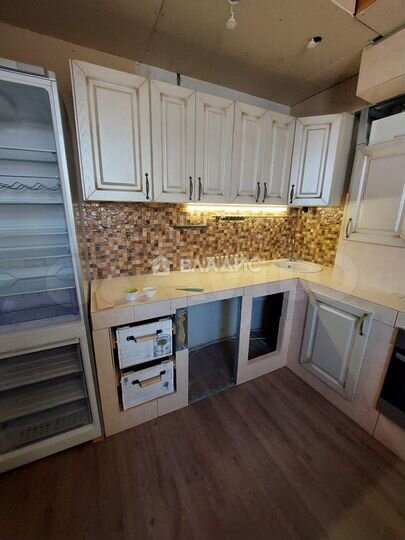 2-к. квартира, 64 м², 5/5 эт.