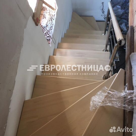 Лестница на второй этаж