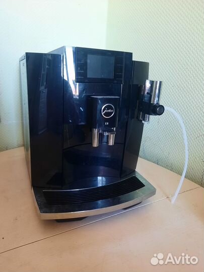 Кофемашина Jura E8