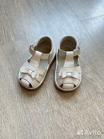 Сандали для девочки