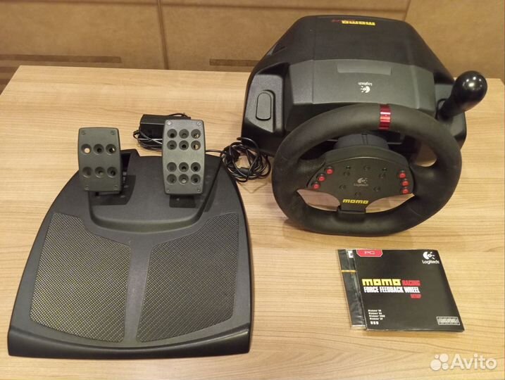 Игровой руль logitech momo racing