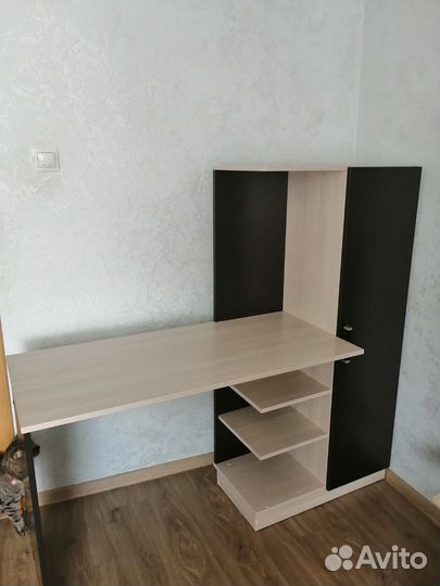 Письменный стол