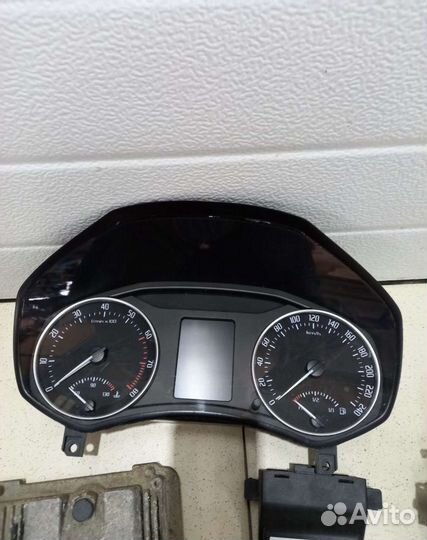 Комелект эбу Skoda Octavia A5