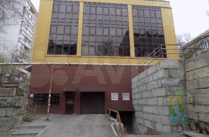 Нежилое Помещение 747.7 м² 1 этаж и др