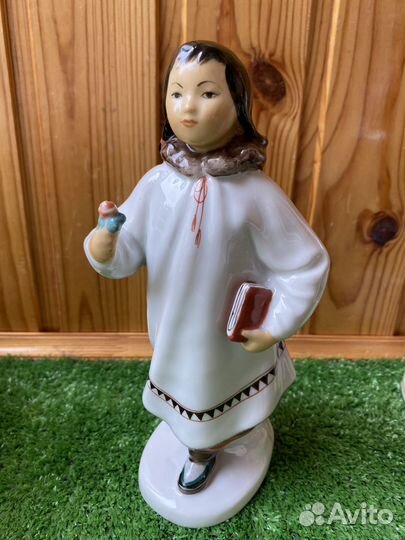 Статуэтки фарфоровые СССР