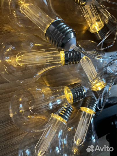 Гирлянда лампочки на солнечной батареи