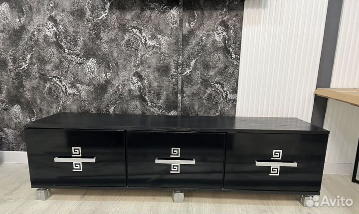 Тумба под телевизор бу