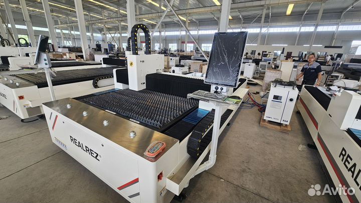 Лазерный станок для резки металла realrez 2 кВт