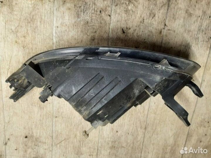 Фара правая Лада Гранта универсал 11186 2020