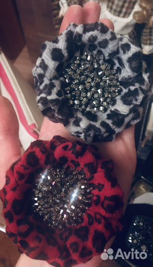 Брошь новая