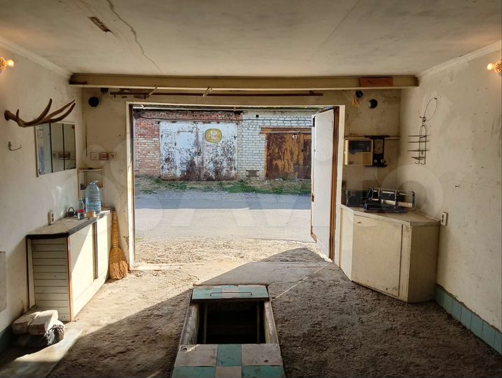 Гараж, > 30 м²