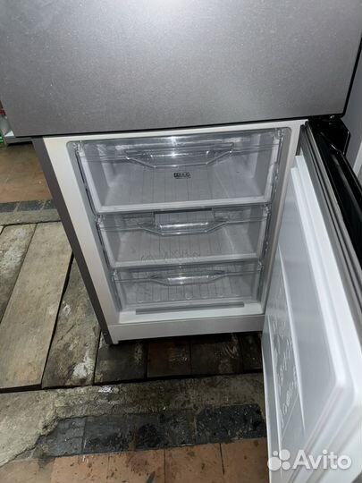 Холодильник Indesit