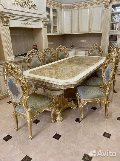 Кухонный стол и стулья комплект