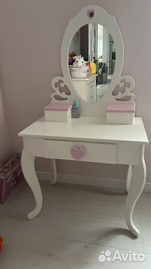 Туалетный столик для девочки