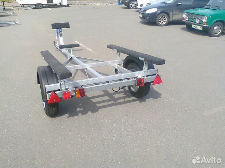 М. Легковой прицеп С.012 для перевозки лодки