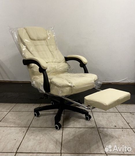 Офисное кресло 707F с подножкой