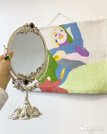 Зеркало в металлической раме