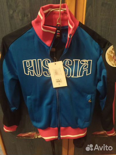 Костюм спортивный