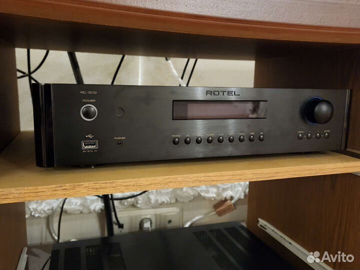 Предусилитель Rotel RC-1572